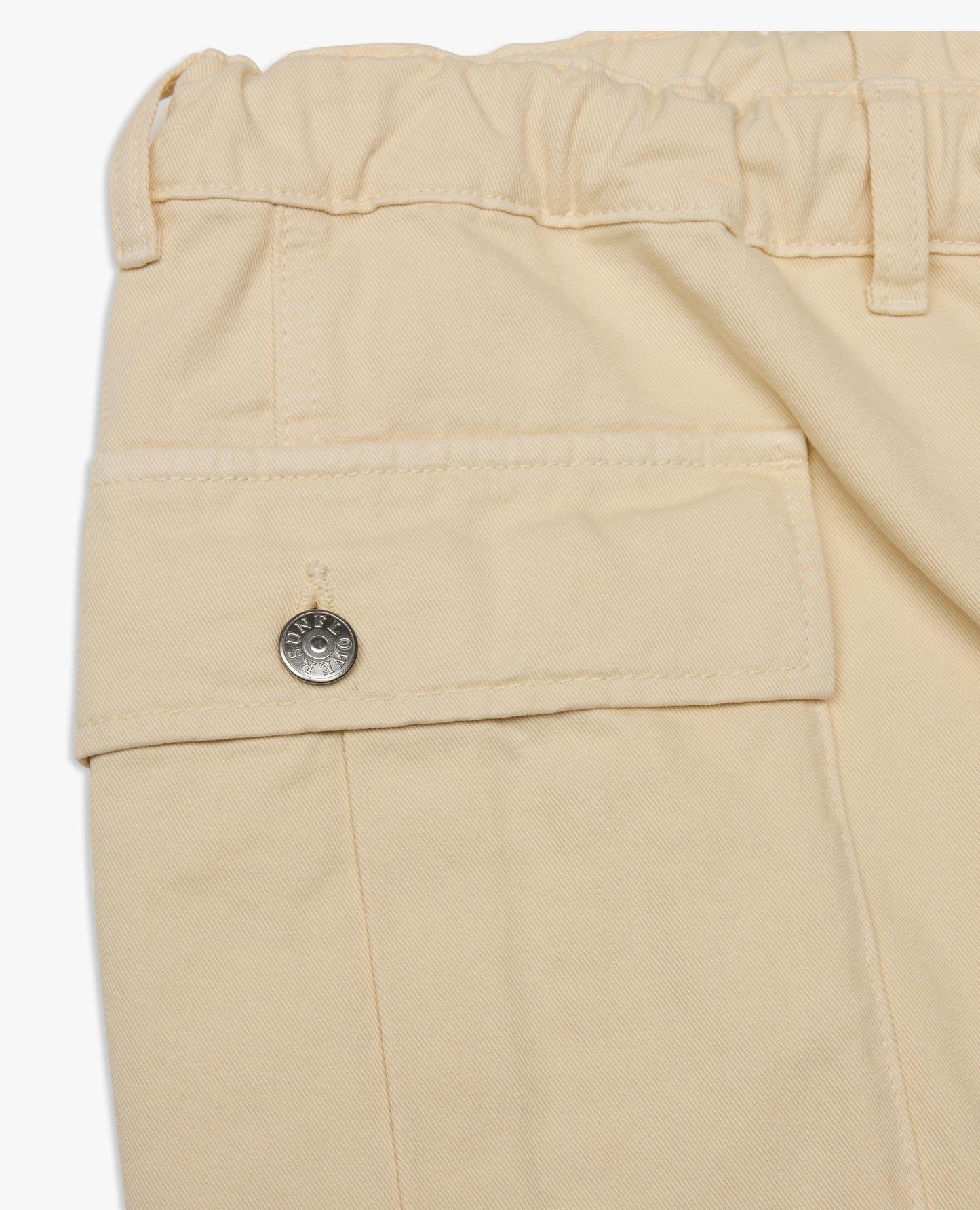 CARGO SHORTS . OFF WHITE