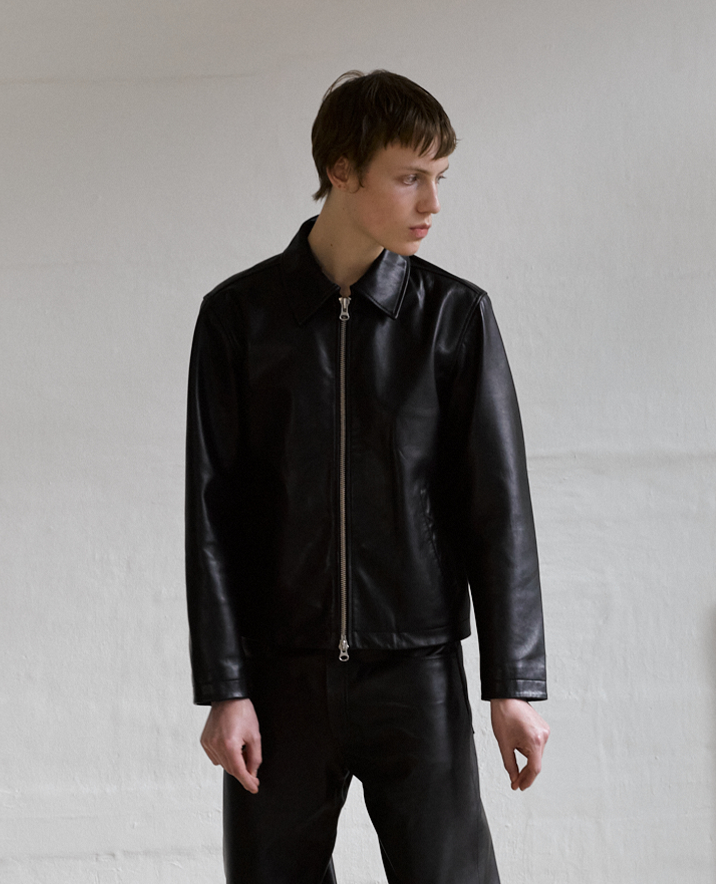 SHORT LEATHER JACKET . BLACK