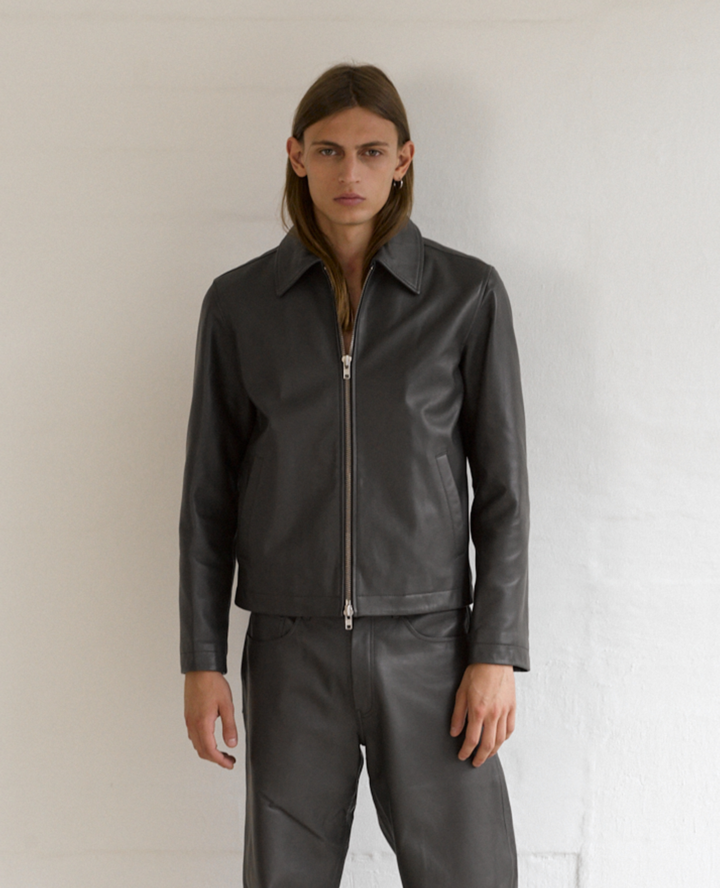 SHORT LEATHER JACKET . GREY