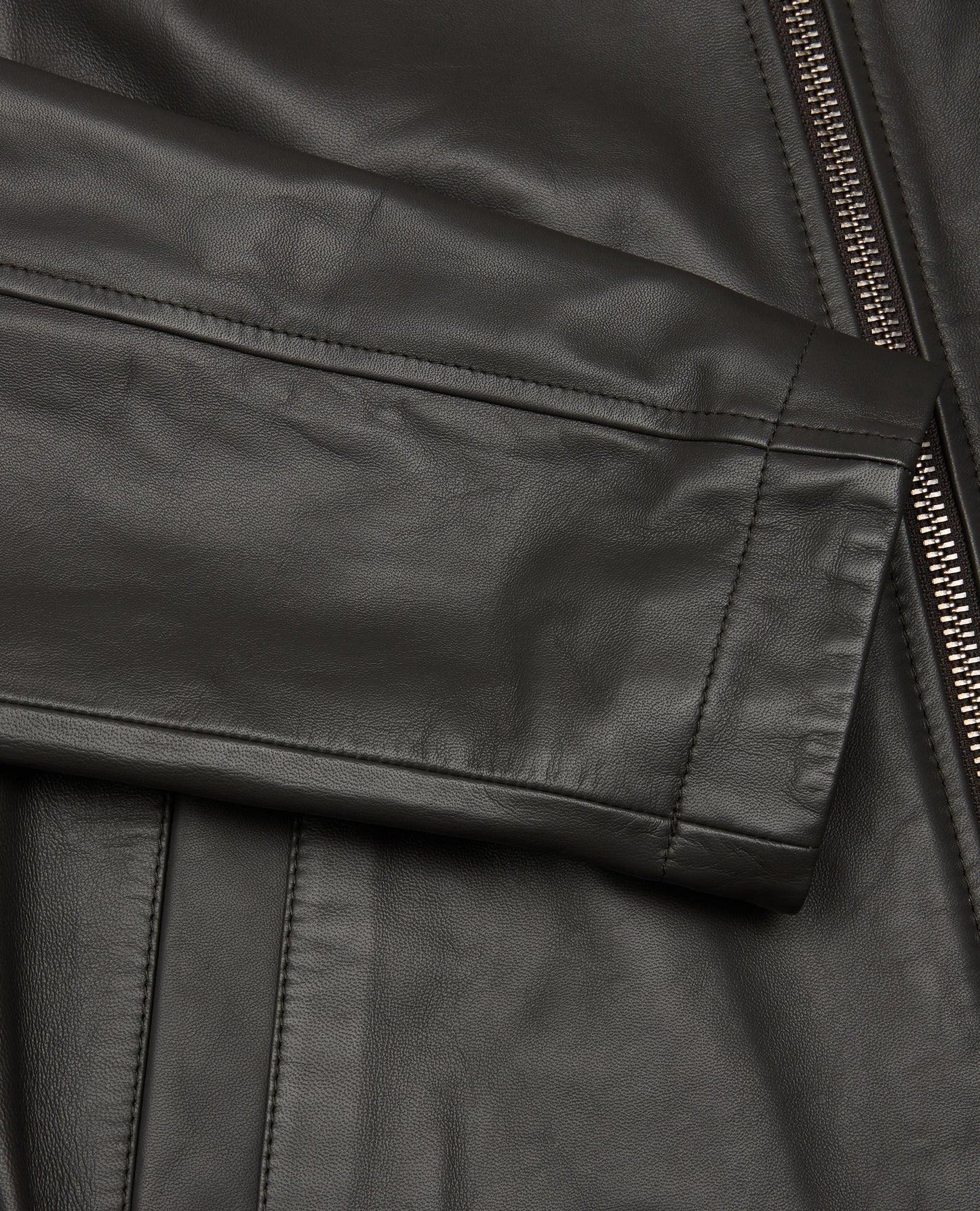 SHORT LEATHER JACKET . GREY